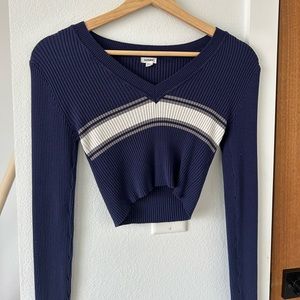 Garage ribbed navy blue long sleeve crop top